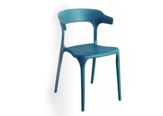Cadeiras de jantar exteriores plásticas modernas empilháveis do clássico azul